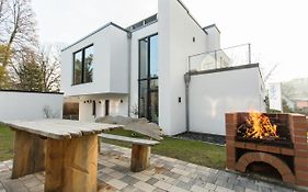Villa 4 You